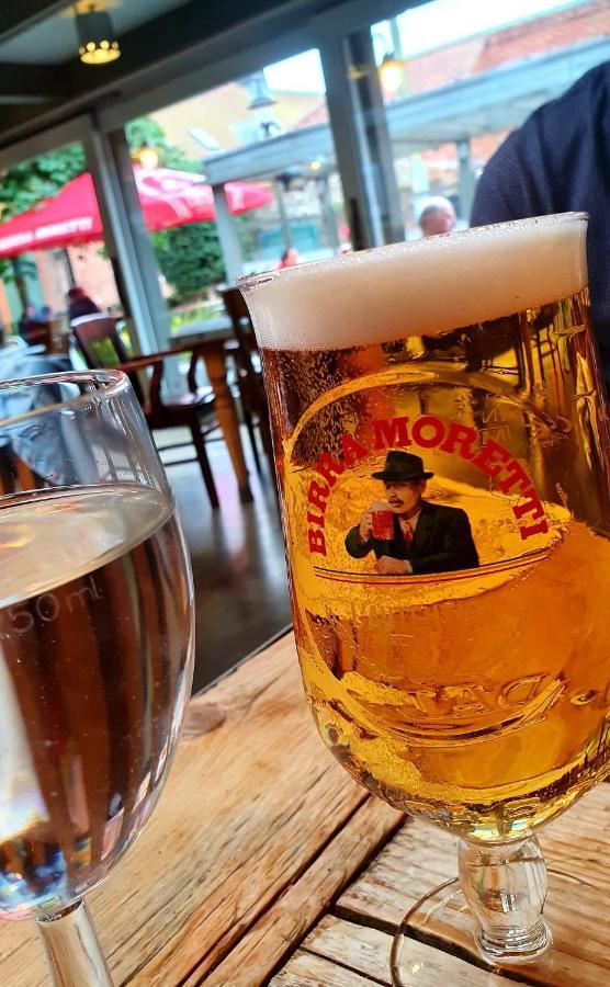 홀트 Kings Head Holt B&B 외부 사진