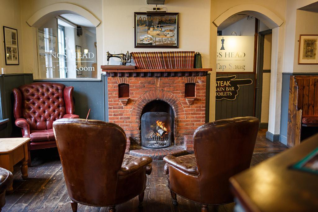 홀트 Kings Head Holt B&B 외부 사진